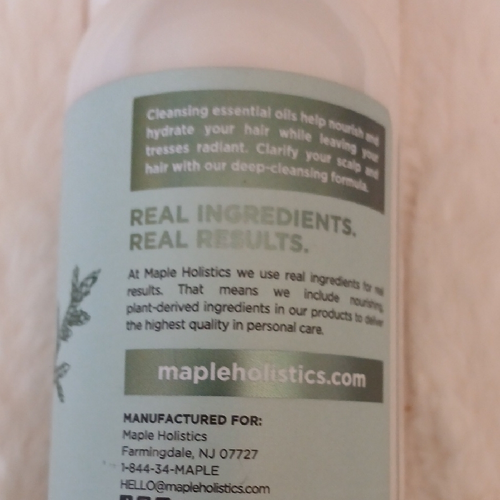 Maple Holistics Degrease Shampoo with Rosemary - Picture 3 of 4